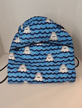 Thirty-One Cinch Sack NWOT Blue Shark Party Wave Drawstring Zipper Pocket